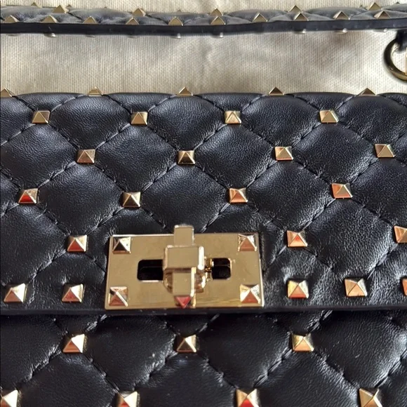 Valentino Garavani Black Quilted Nappa Rock-stud cross body Bag - Picture 7 of 15
